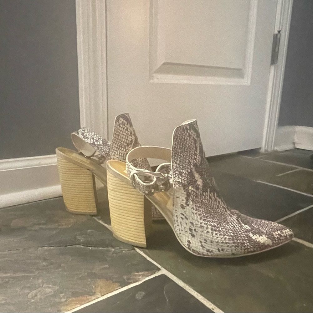 Dolce vita size 10 booties